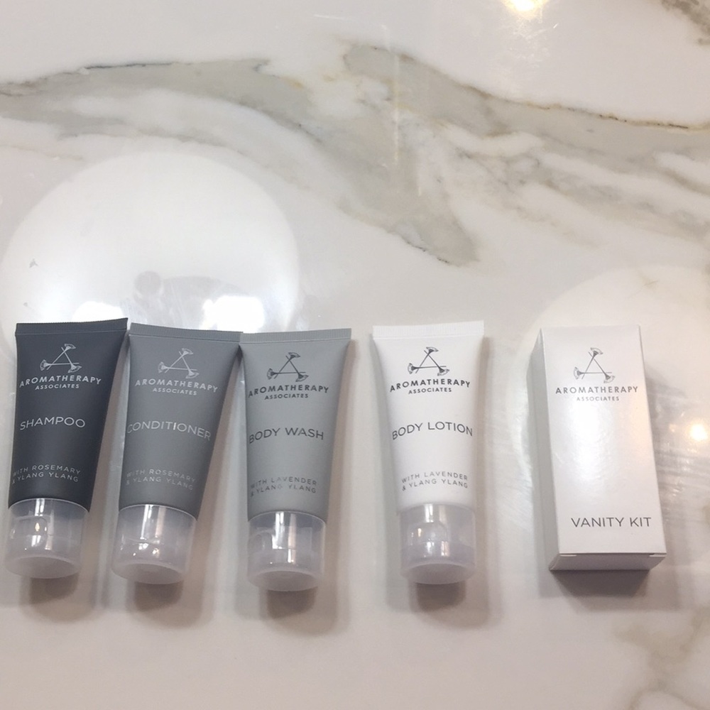 Amenity kit set 5 pc aromatherapy associates